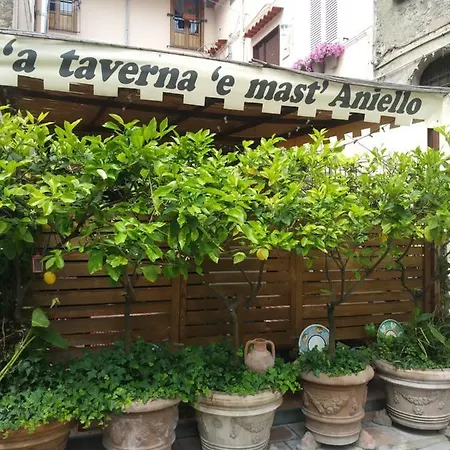 Mast' Aniello Couette-café *